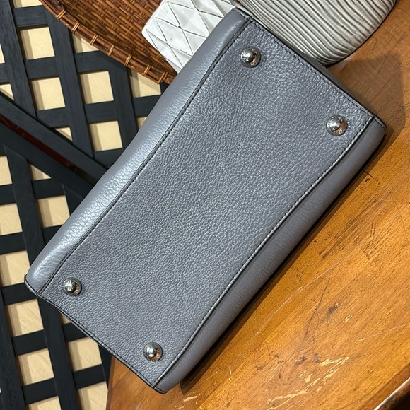 EUC Michael Kors Hudson Large Leather Satchel Crossbody Bag Gray COI Included - Picture 7 of 15